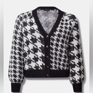 Torrid Cardigan V-Neck Button Front Crop Sweater 00X